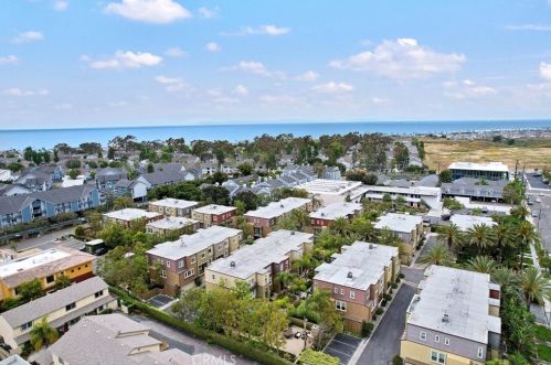 8 Nautical Mile Dr, Newport Beach CA  92663-2784 exterior