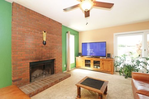 1032 Chestnut Ave, Orange CA 92867-3832 exterior