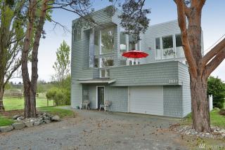 2527 Sunlight Beach Rd, Maxwelton, WA 98236-9113