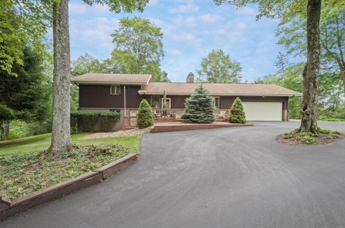1 Chestnut Rd, Bradfordwoods, PA 15015-1217