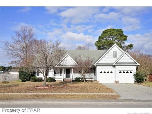 129 Spring Valley Dr, Raeford, NC 28376-5823