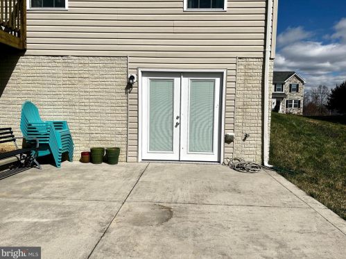 148 Killian Ln, Charles Town WV  25414-4939 exterior