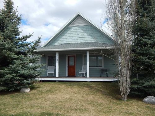 712 Streamside St, Bates, ID 83422-4900