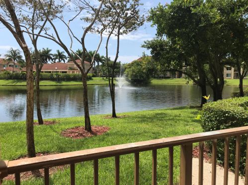 604 Villa Cir, Boynton Beach, FL 33435-8913