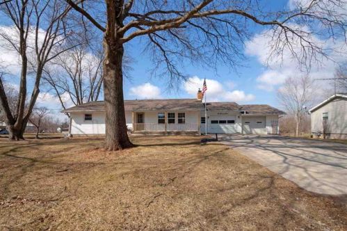 1009 9th Ave, Wellman, IA 52356-9213