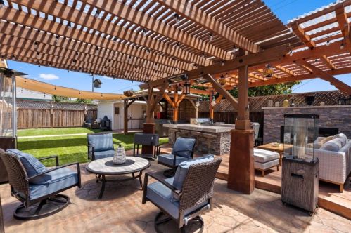 788 Wolfe Rd, Sunnyvale, CA 94086-8161