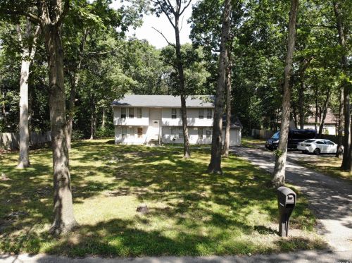 160 Allwood Ave, Central Islip NY  11722-3314 exterior