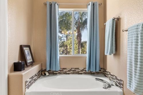 29524 Westwind Dr, Lake Elsinore CA  92530-1242 exterior