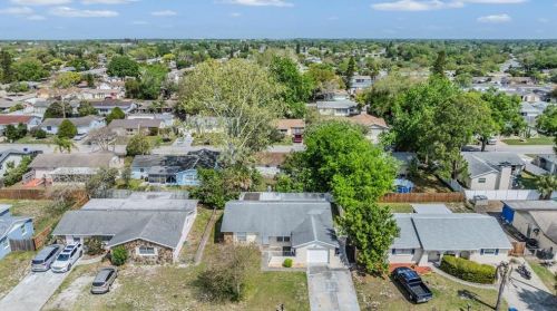 7007 Fairfax Dr, Port Richey FL  34668-5605 exterior