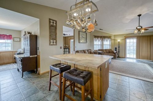 25915 Wilson St, Los Molinos, CA 96055-9527