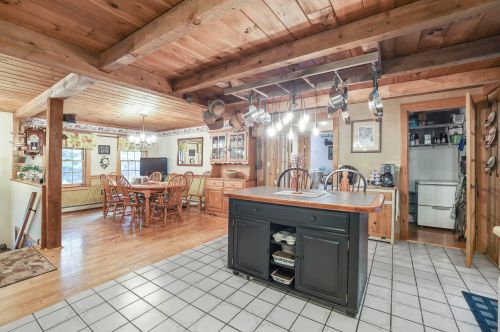 91 Hamwoods Rd, Alton NH  03809-5038 exterior