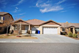 13556 Kitty Hawk St, Victorville, CA 92392-6859