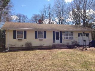 39 Village Cir, New Haven, CT 06514-3343