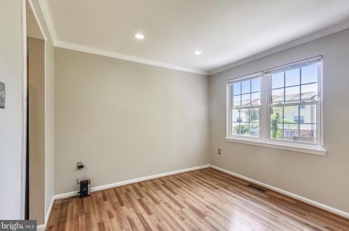 7702 Trevino Ln, Falls Church VA  22043-3507 exterior