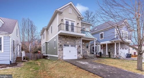 604 Greenwich St, Falls Church, VA 22046-2503