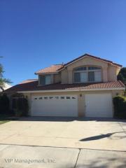 14333 La Crescenta Ave, Victorville CA  92392-5449 exterior