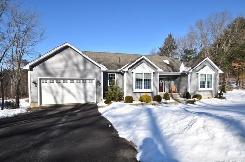 2 Ferguson Way, Ellington, CT 06029-3004