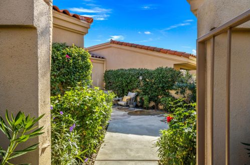 54720 Shoal Crk, La Quinta CA  92253-4782 exterior
