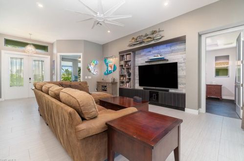 2402 50 St, Cape Coral FL  33914-6792 exterior