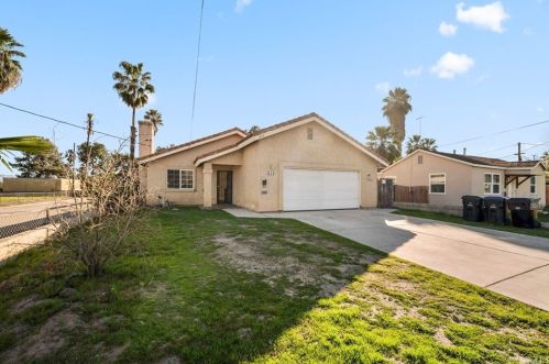 215 9th St, San Bernardino, CA 92401-1009