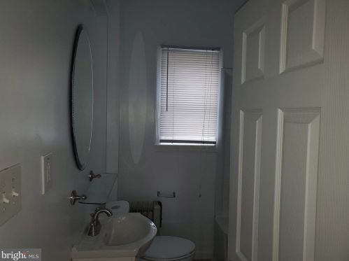 29 Bishop Holw Rd, Newtown Square PA  19073-3211 exterior