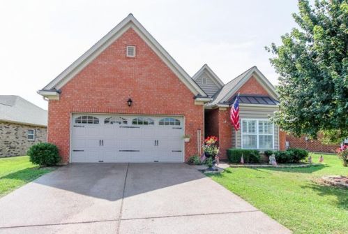 250 Meandering Dr, Lebanon TN  37090-1558 exterior