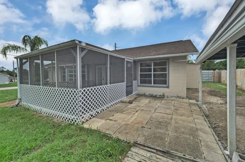 2036 Newmark Dr, Deltona FL  32738-6126 exterior