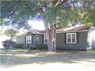 110 Grv St, Walterboro SC  29488-2572 exterior