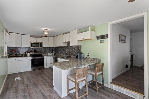 15 Sawyer St, Nashua NH  03060-3740 exterior