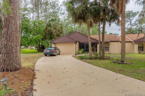 164 Sea Pines Cir, Daytona Beach, FL 32114-1135