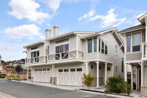 2085 Stagecoach Rd, Santa Rosa, CA 95404-1336