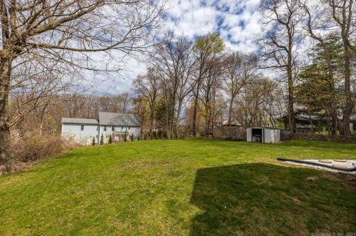 24 Muir Ave, Bristol CT  06010-7214 exterior