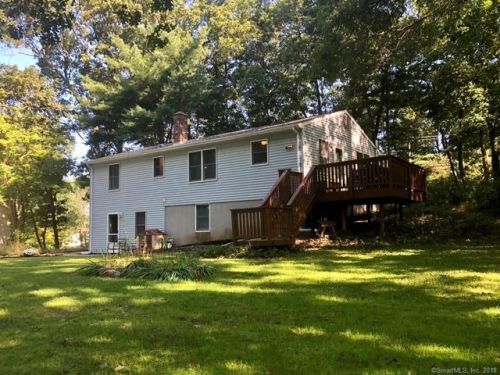 760 Old Colchester Rd, Uncasville CT  06382-2015 exterior