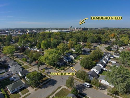 955 Liberty St, Green Bay, WI 54304-3648