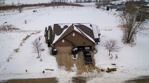 322 Blackbird St, Fond Du Lac, WI 54937-1006