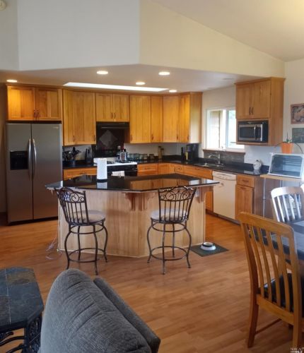 5480 Canyon Rd, Willits CA  95490-9242 exterior