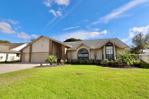5600 Mossberg Dr, New Port Richey, FL 34655-1137