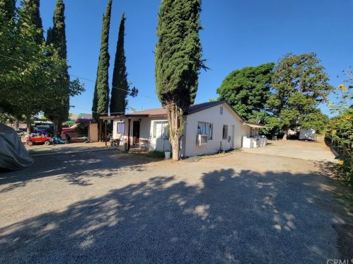 8579 Wrico Ave, Parlier, CA 93648-2229