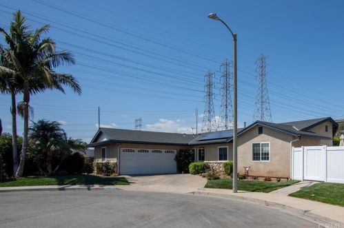 337 Harvard Ln, Seal Beach, CA 90740-2512
