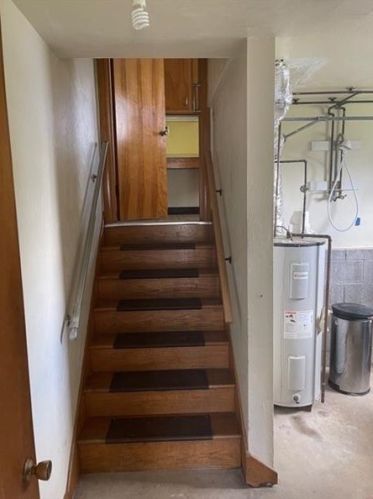 1403 Crestview Dr, Somerset PA  15501-2749 exterior