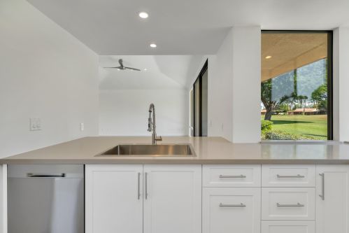 42 Majorca Dr, Rancho Mirage CA  92270-3823 exterior