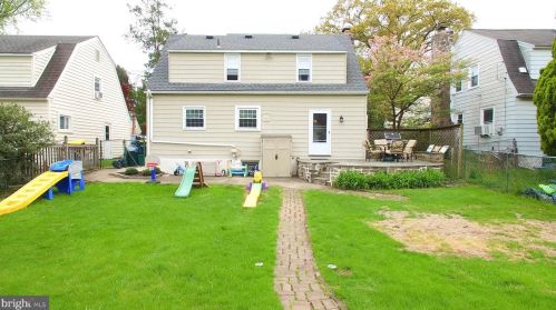 325 Moreland Rd, Willow Grove PA  19090-3507 exterior