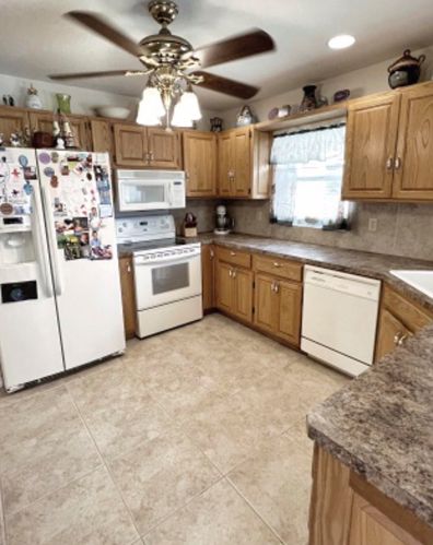 445 Ferris Dr, Fort Pierce, FL 34983-8629