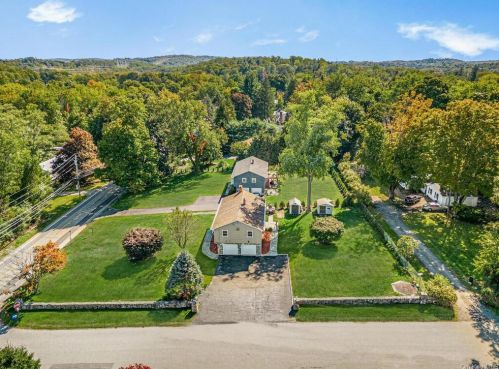 2687 Old Yorktown Rd, Yorktown Hgts NY  10598-3136 exterior