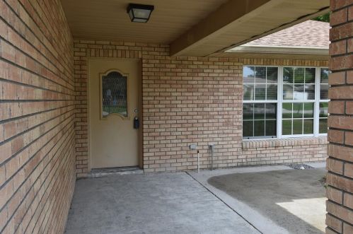2082 El Campo Ave, Deltona, FL 32725-3205