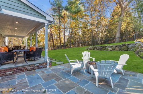34 Windsor Dr, Little Silver NJ  07739-1311 exterior
