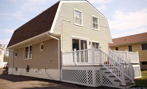123 Reitter St, Stratford, CT 06614-3813