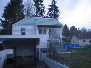 1723 Snyder Ave, Bremerton, WA 98312-2925
