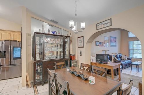 1005 1 Pl, Cape Coral FL  33993-1143 exterior