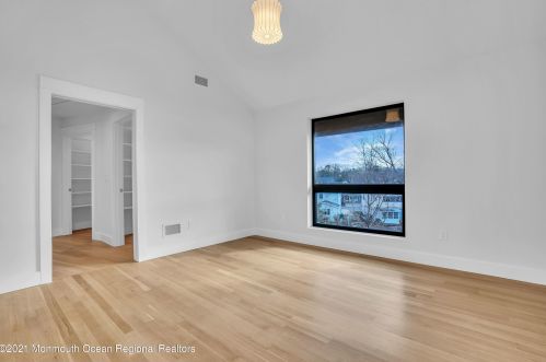 49 Cherokee Ln, Bricktown NJ  08724-4405 exterior